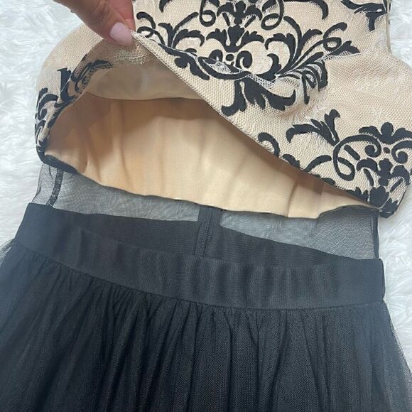 Betsy & Adam Formal Prom Dress Size 2 Black Beige Tulle Sheer Midriff - Picture 2 of 12